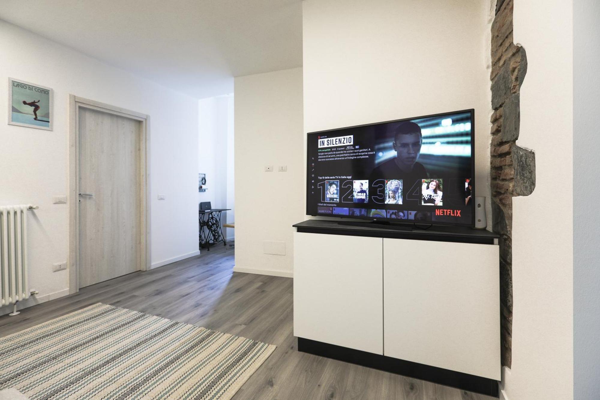 Blue Sapphire Como Cozy Flat In Center Of City Apartment ภายนอก รูปภาพ